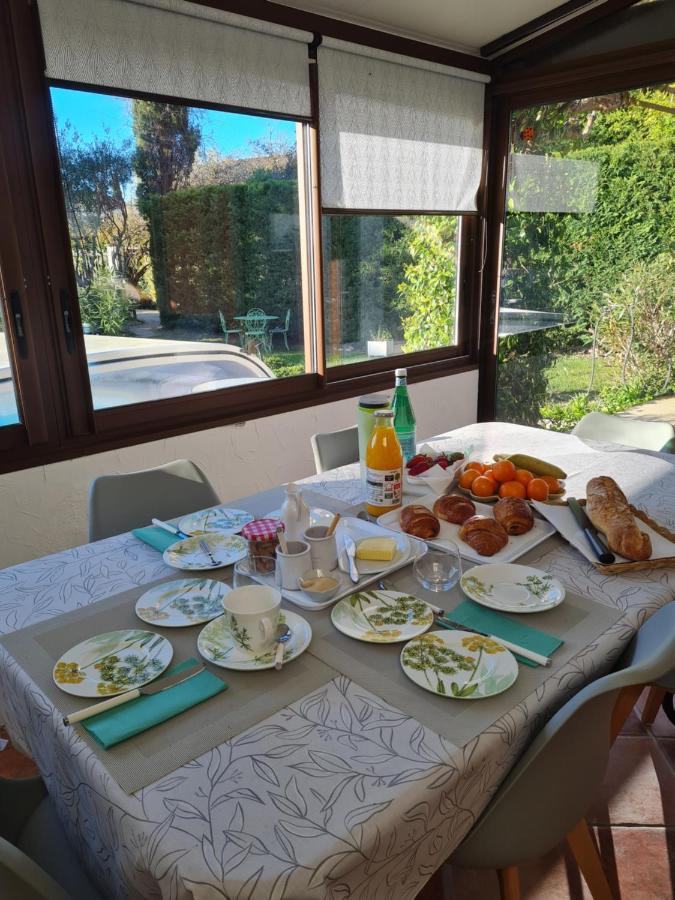 D'hotes Dans Avec Piscine Chez Raphaele * LʼIsle-sur-la-Sorgue