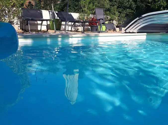 Chambres D\'Hotes Dans Villa Avec Piscine Chez Raphaele