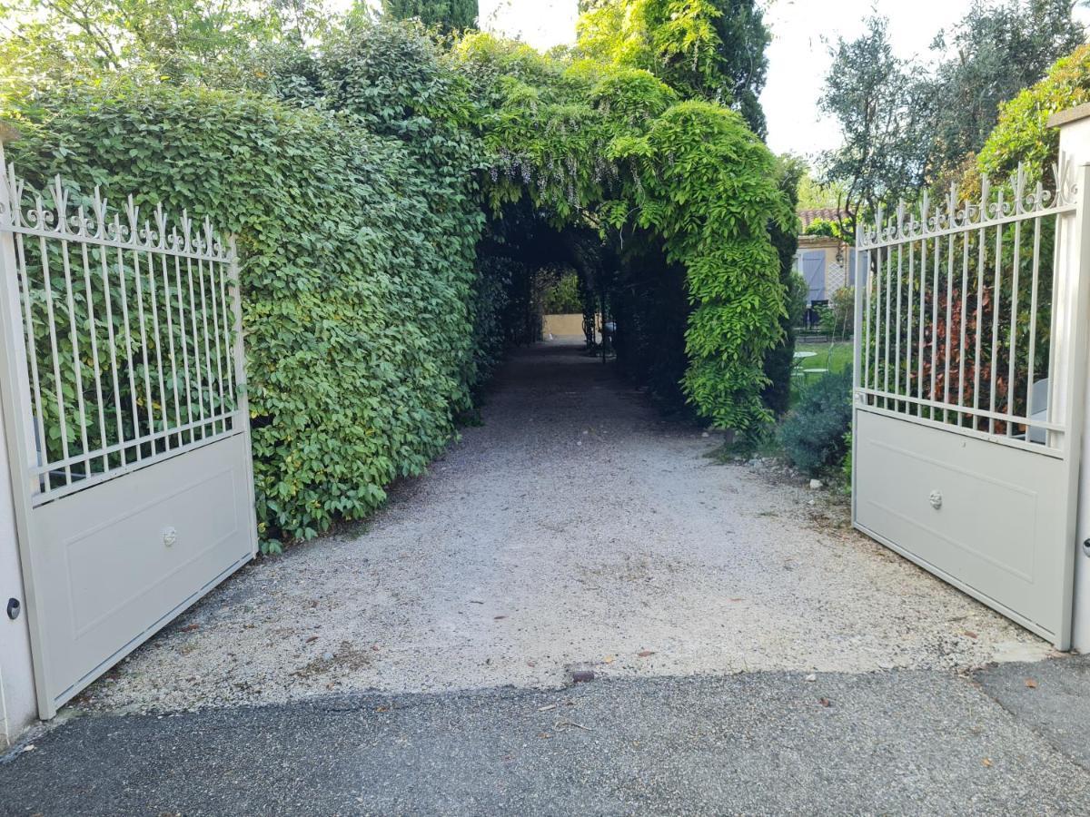 D'hotes Dans Avec Piscine Chez Raphaele Privatunterkunft